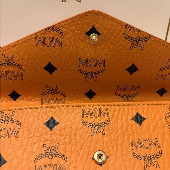 MCM Vibrant Orange Logo Envelope Clutch - Picture 4 of 13